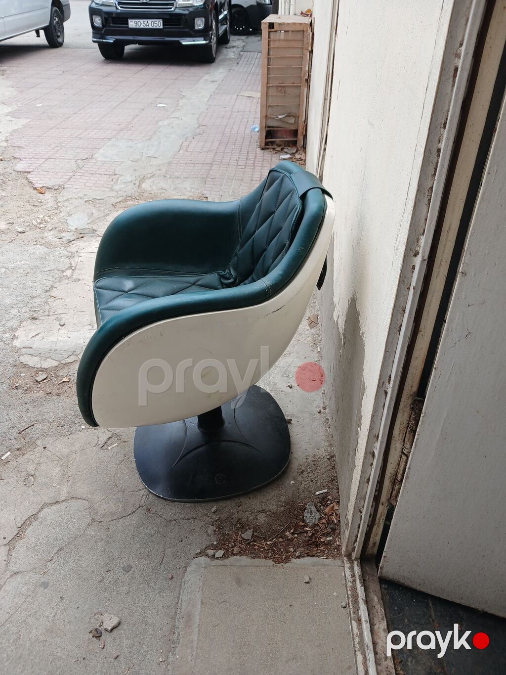 Satılır: salon/berber kreslosu - Dizayn: yumru formalı, dərin — Kreslo, Bakı (2)