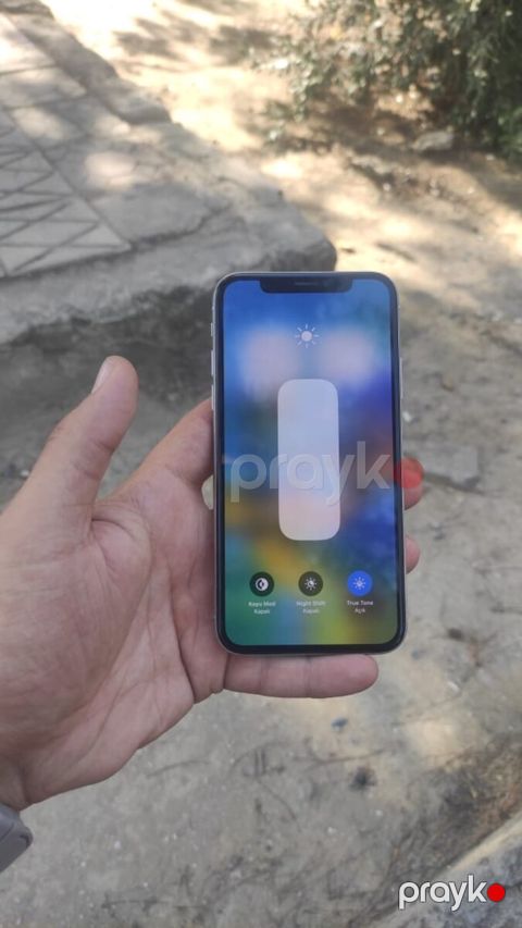 Apple iPhone X Silver 64GB/3GB — Bakı