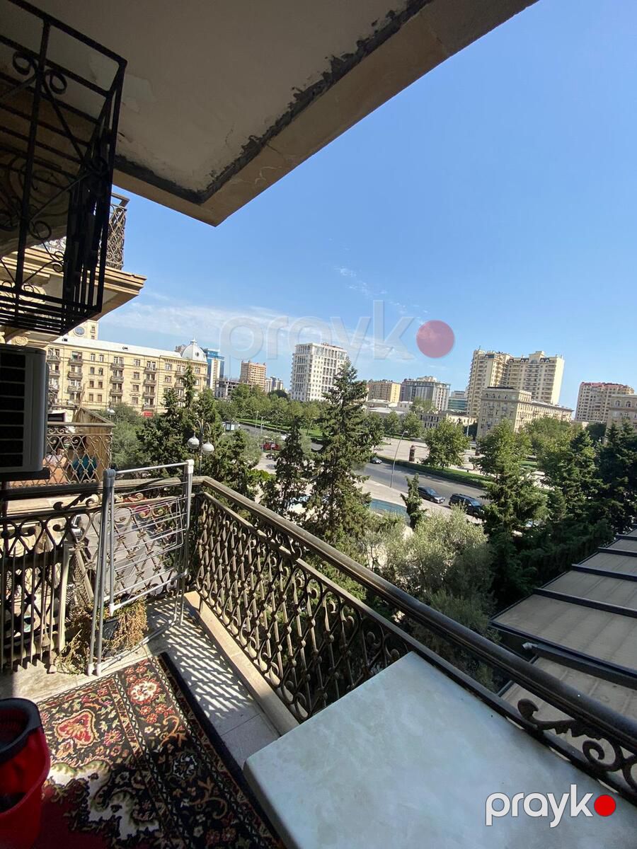 Satılır 1 otaqlı köhnə tikili 40 m² — Mənzil, Bakı (8)
