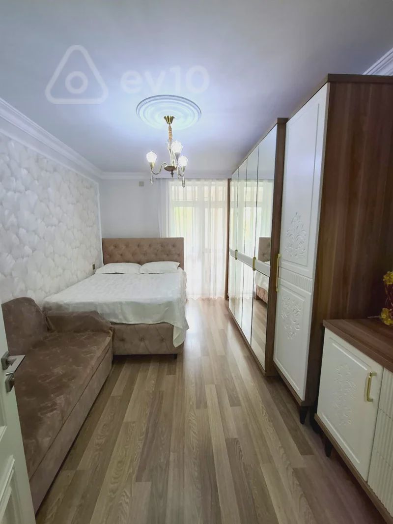 For sale: 2-room apartment (old building), 60 m² — Mənzil, Bakı (3)