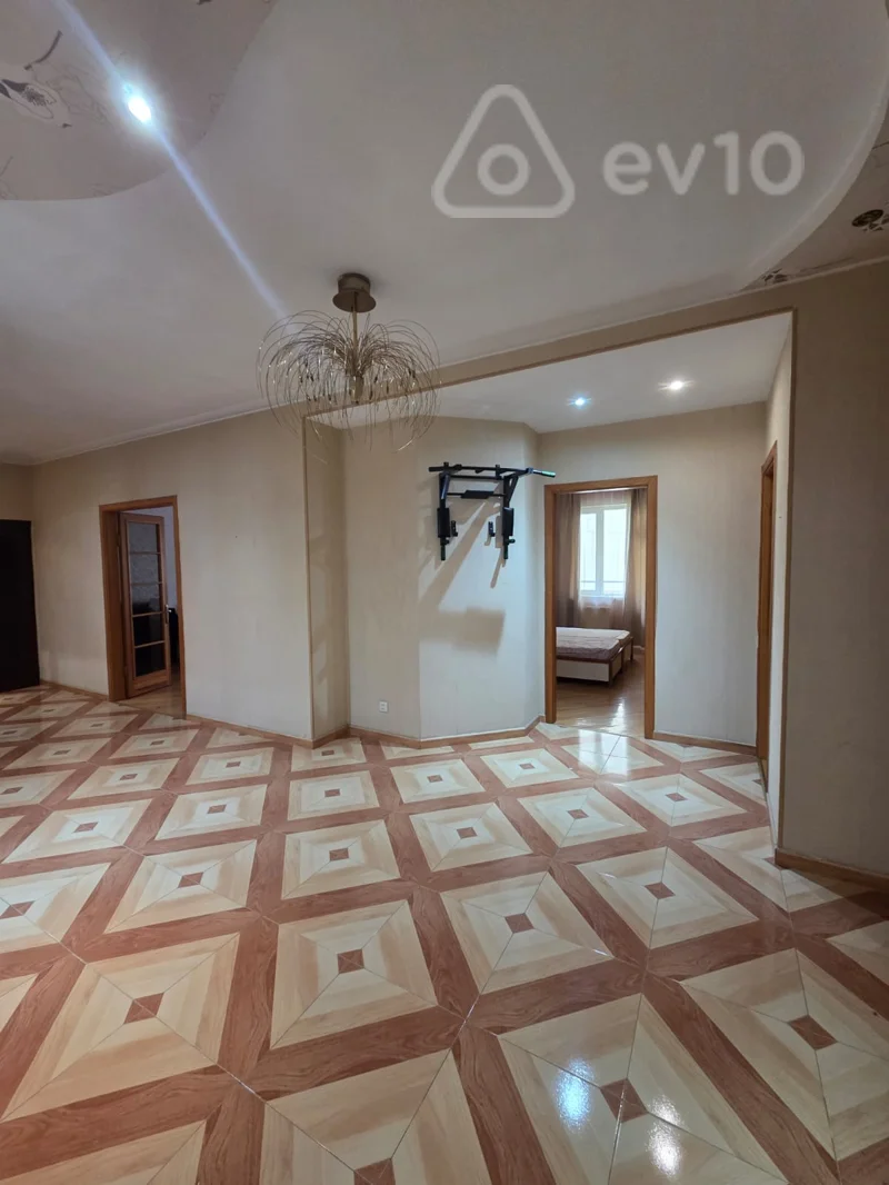 4 otaqlı mənzil, 157 m², asiq molla cume — kirayə — Bakı