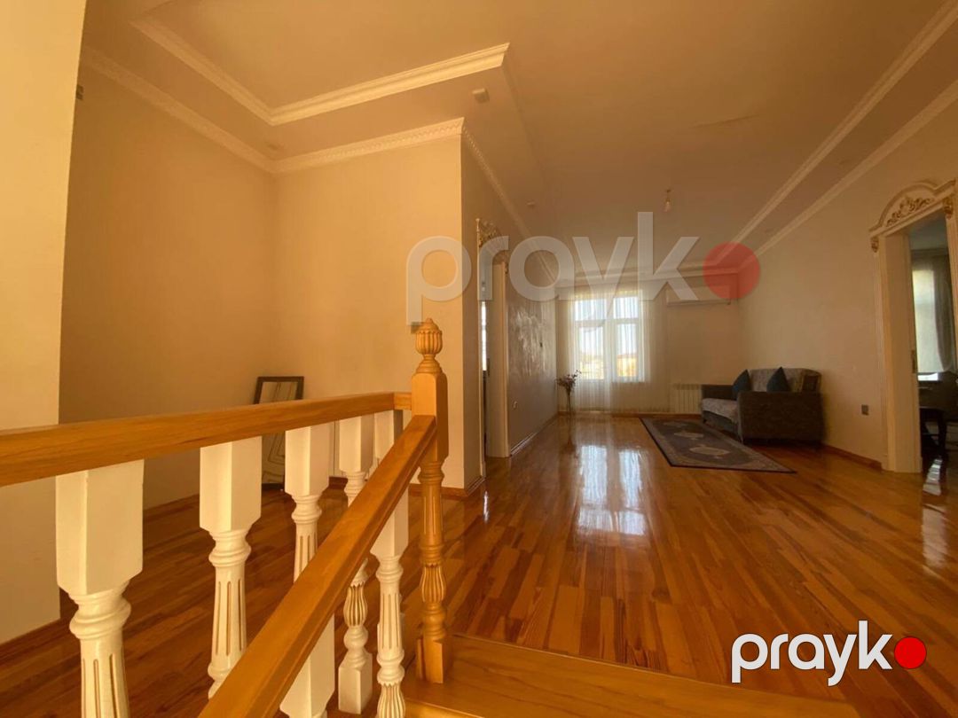 Satılır 5 otaqlı həyət evi/bağ evi 320 m² — Ev, villa, Bakı (8)