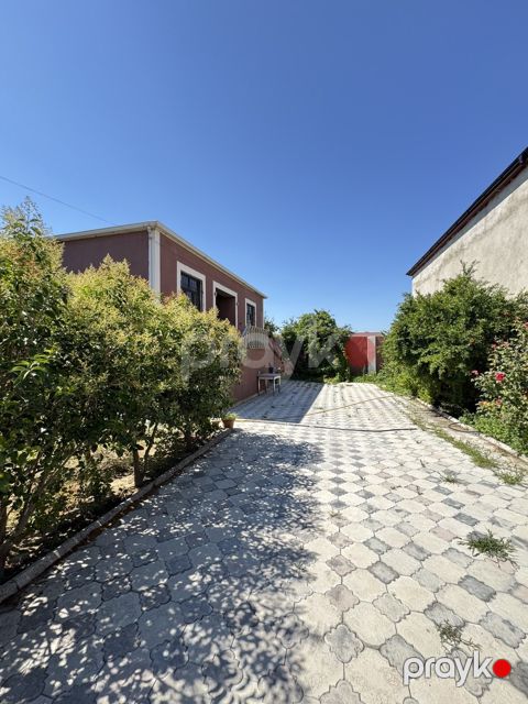 Satılır 4 otaqlı həyət evi/bağ evi 120 m² — Bakı
