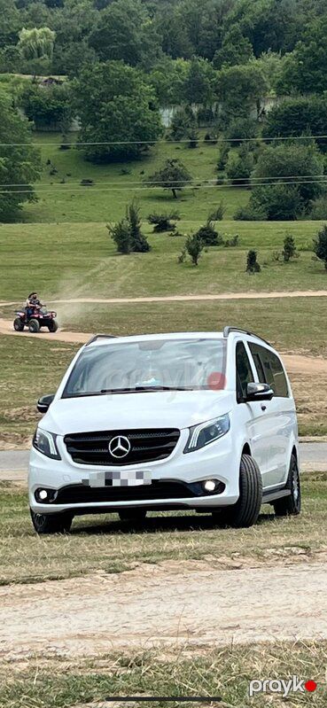 Mercedes Viano — Minik avtomobili icarəsi, Bakı (4)