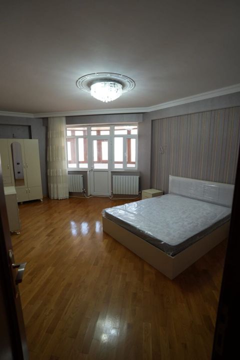 İcarəyə verilir 4 otaqlı yeni tikili 178 m² — Bakı