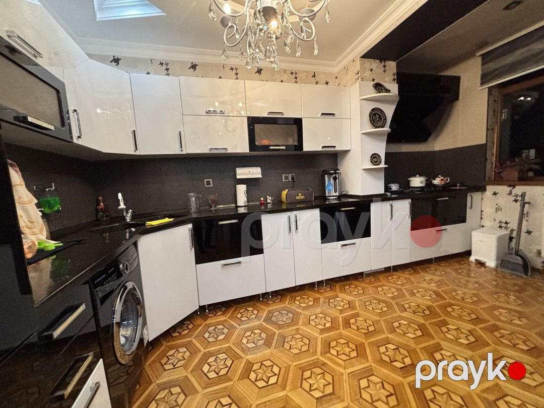 Satılır 5 otaqlı köhnə tikili 110 m² — Mənzil, Bakı (12)