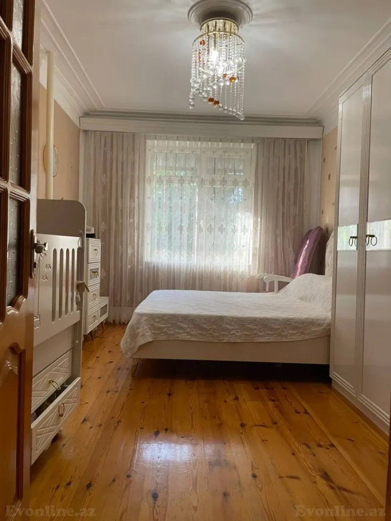 Satılır 3 otaqlı Mənzil Köhnə tikili 90 m² Bakı, Binəqədi r., Memar Əcəmi m., 9-cu mikrorayon — Mənzil, Bakı (3)