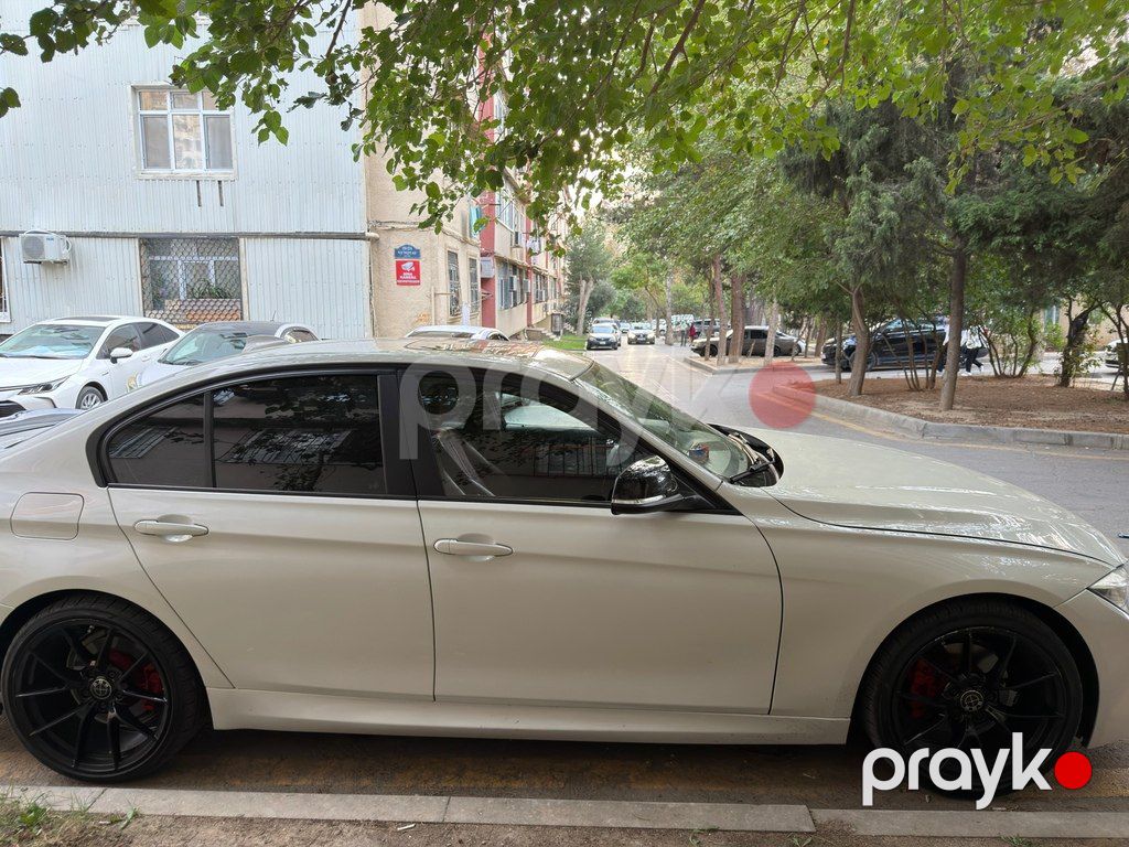 BMW 330, 2.0 L, 2015 il, 160 000 km — Avtomobillər, Bakı (10)