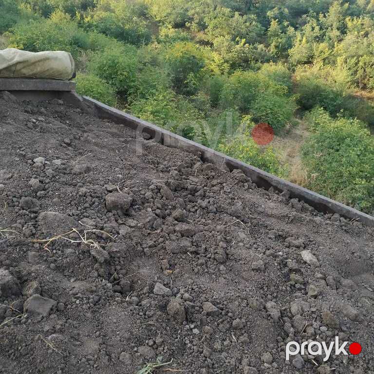Qara torpaq və peyin — Dacha və bağ, İsmayıllı (10)