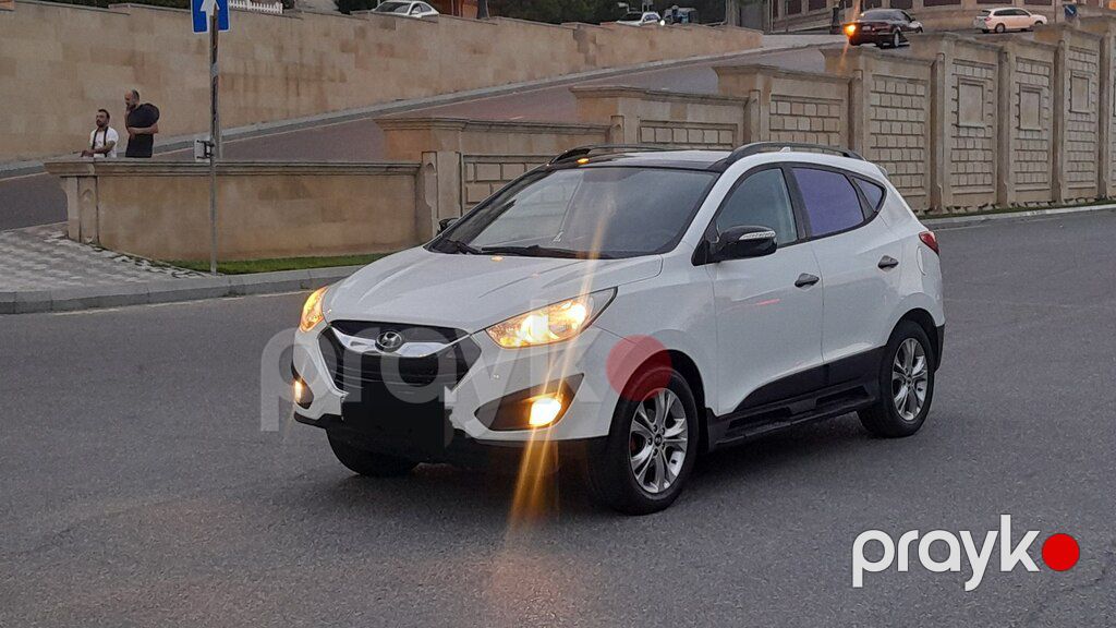 Hyundai ix35, 2.0 L, 2010 il, 319 000 km — Avtomobillər, Bakı (7)