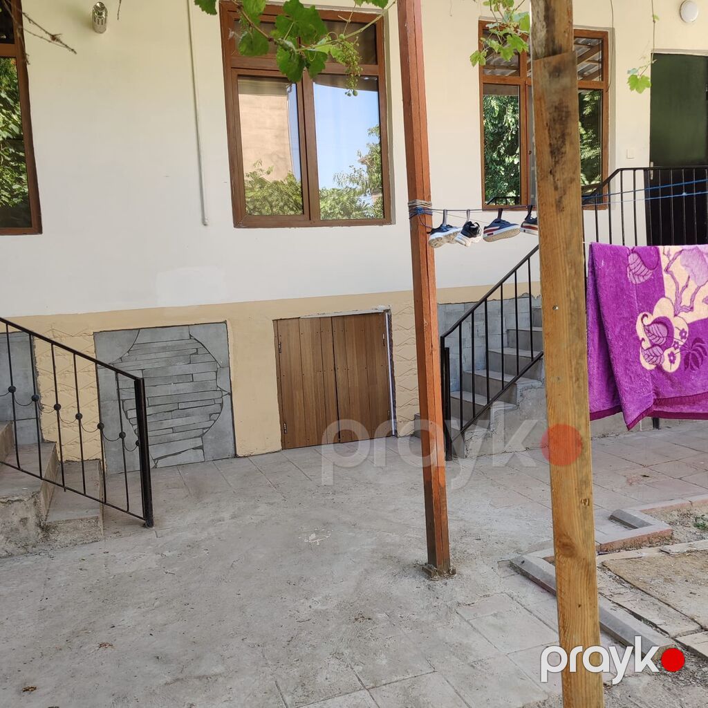 Zabrat 2 de mecide yaxin 71 nomreli mektebin yaninda 3 otaqli heyet — Mənzil, Bakı (4)