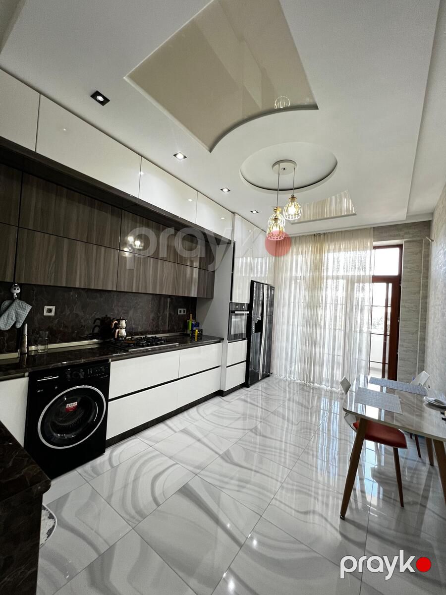 Satılır 4 otaqlı yeni tikili 200 m² — Mənzil, Bakı (10)