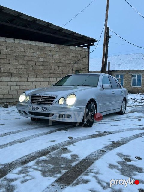 Mercedes E 320, 3.2 L, 2001 il, 800 000 km — Naxçıvan