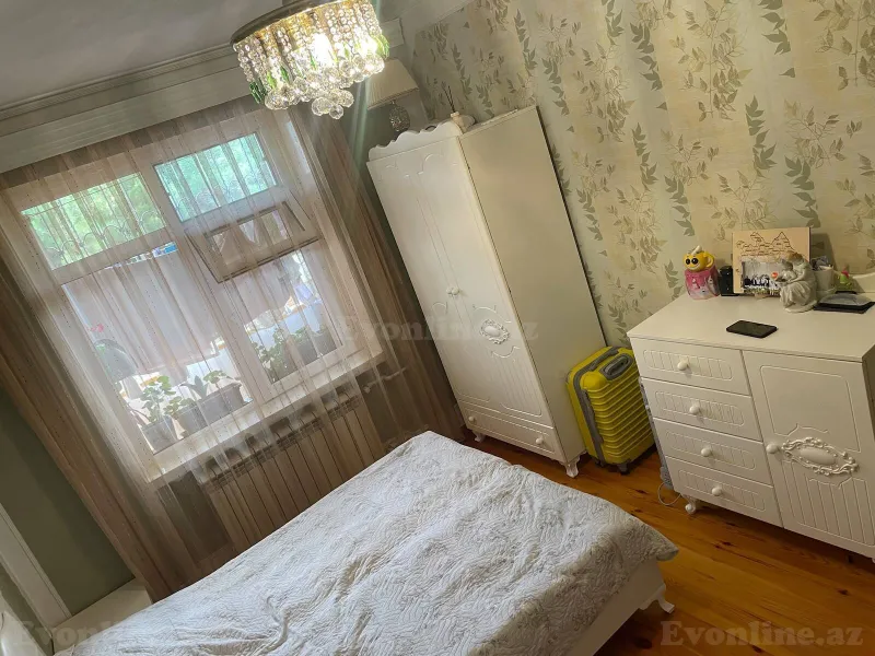 Satılır 3 otaqlı Mənzil Köhnə tikili 85 m² Bakı, Binəqədi r., Memar Əcəmi m., 9-cu mikrorayon — Mənzil, Bakı (5)
