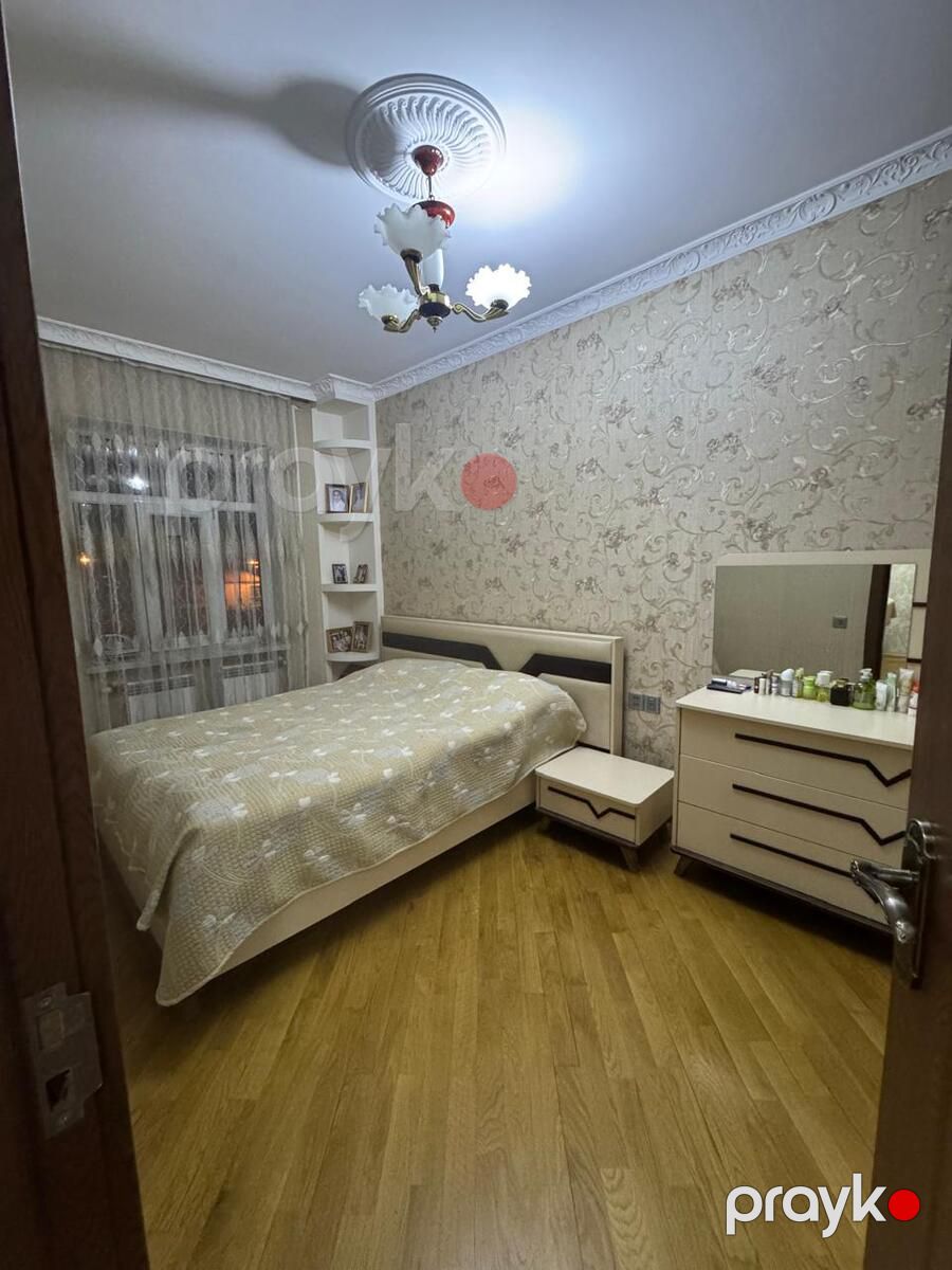 Satılır 4 otaqlı köhnə tikili 100 m² — Mənzil, Bakı (2)