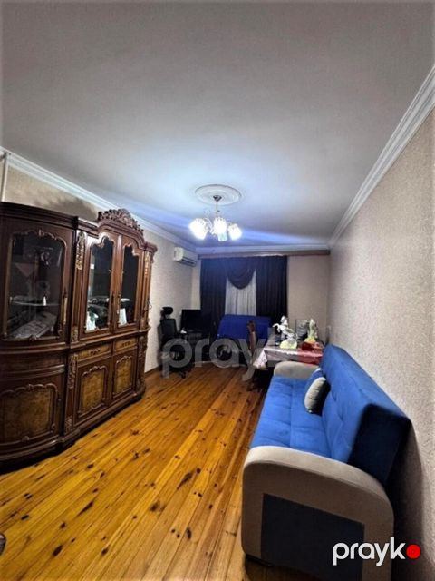 Satılır 2 otaqlı köhnə tikili 60 m² — Bakı