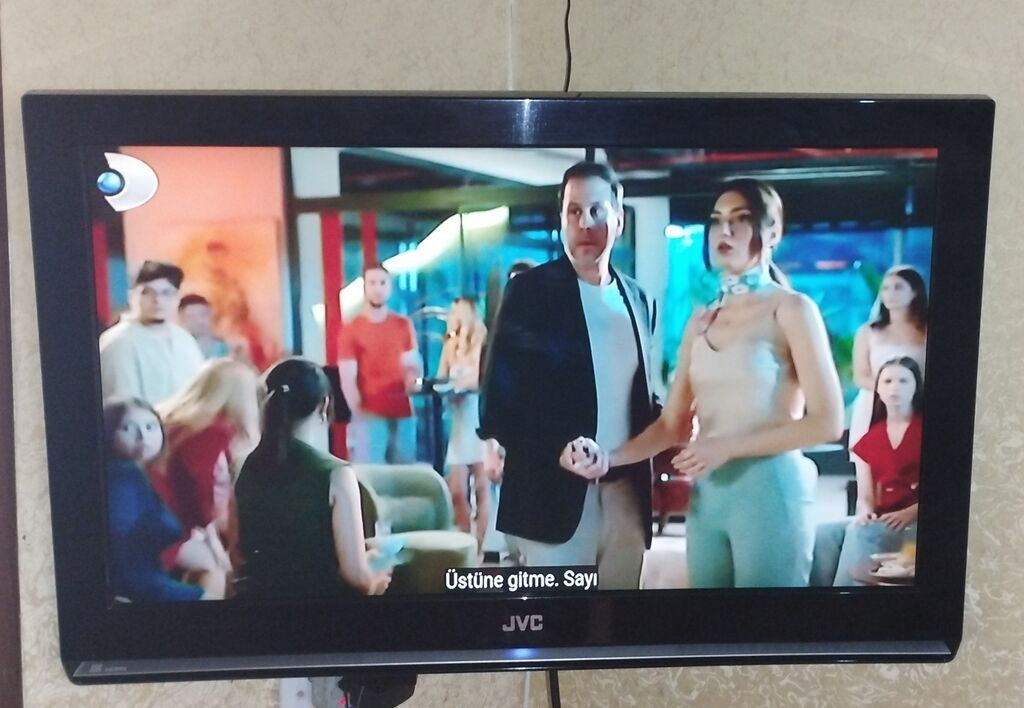 JVC divar tipli LCD televizor - Ekran: təxminən 32" diaqonal, geniş — Televizorlar, Sumqayıt (3)