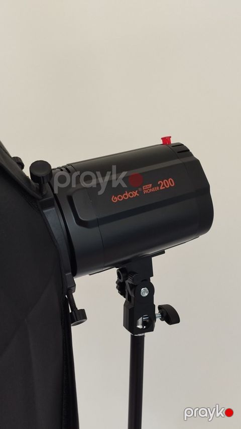Godox Mini Pioneer 200 Studiya flaşı və softbox dəsti — Bakı
