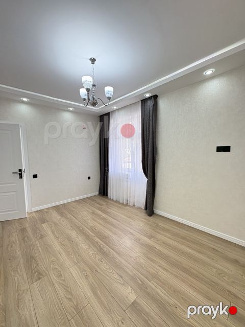 Satılır 2 otaqlı köhnə tikili 65 m² — Bakı