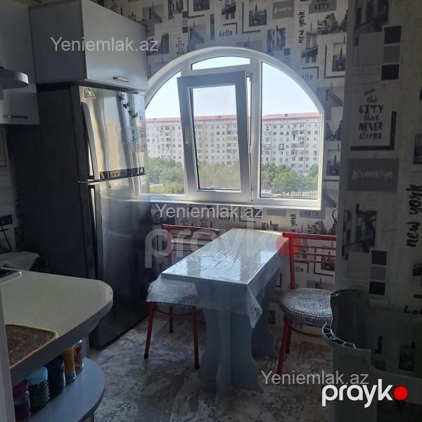 Satılır 3 otaqlı Bina evi menzil (Köhnə tikili), 65 m², 10-cu mikrorayon — Mənzil, Sumqayıt (12)