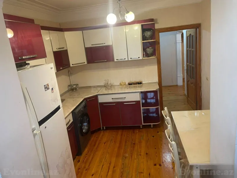Satılır 3 otaqlı Mənzil Köhnə tikili 90 m² Bakı, Binəqədi r., Memar Əcəmi m., 9-cu mikrorayon — Mənzil, Bakı (8)