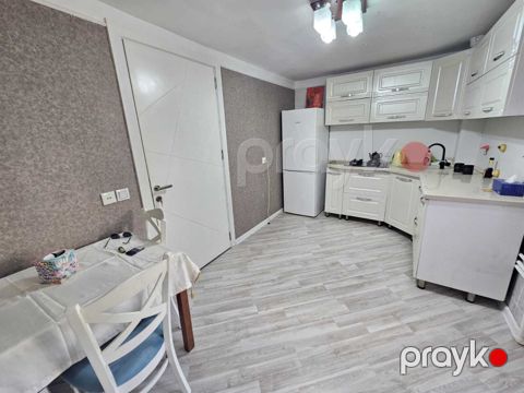 İcarəyə verilir 3 otaqlı köhnə tikili 102 m² — Bakı