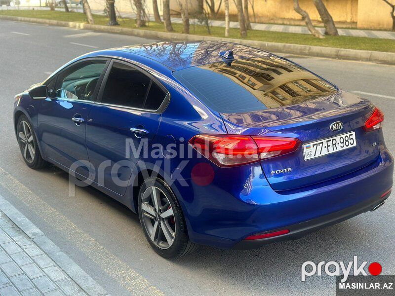 Kia Forde, 2017 il — Minik avtomobili icarəsi, Bakı (6)