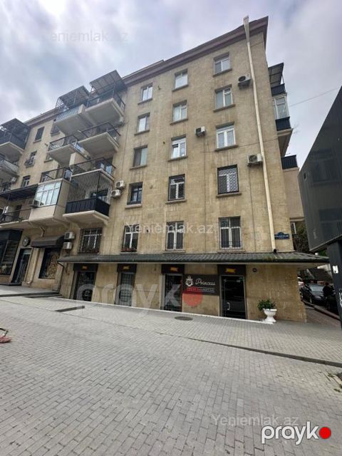 Satılır 3 otaqlı Bina evi menzil (Köhnə tikili), 85 m², Yasamal rayonu — İlkin  M