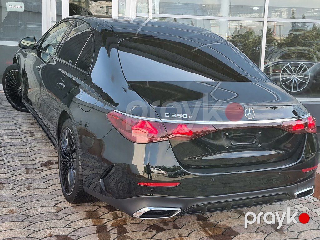Mercedes E 350 e 2.0 L, 25.4 kWh, 2025 il, 3 000 km — Avtomobillər, Bakı (9)