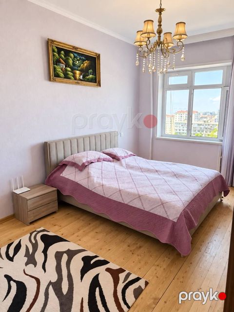 Satılır 2 otaqlı köhnə tikili 70 m² — Bakı