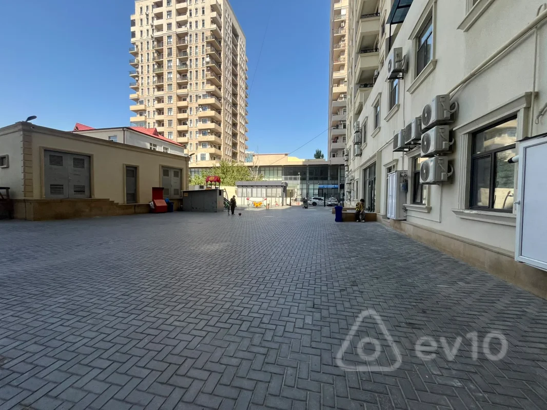 4 otaqlı mənzil, 242 m², Azadlıq prospekti — Mənzil, Bakı (2)