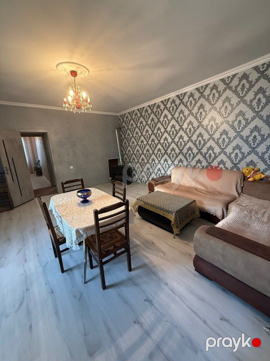 Satılır 4 otaqlı həyət evi/bağ evi 200 m² — Ev, villa, Bakı (9)