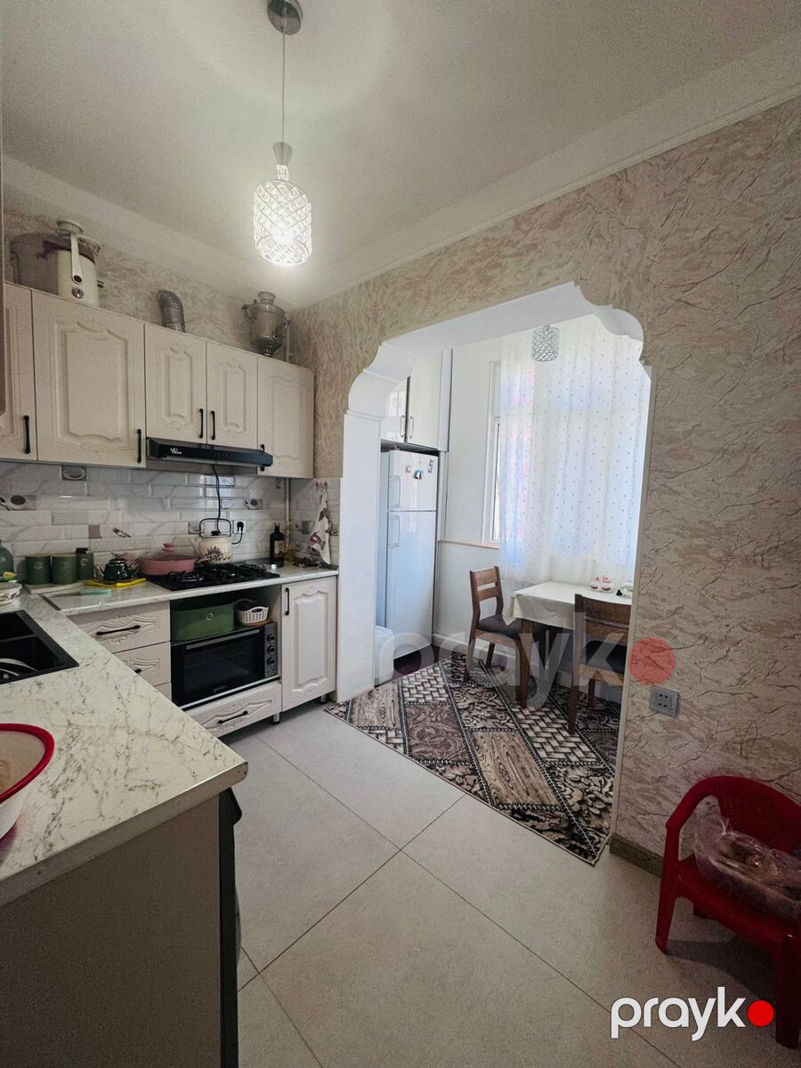 Satılır 4 otaqlı köhnə tikili 105 m² — Mənzil, Bakı (7)