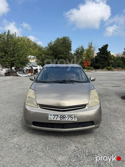 Toyota Prius, 1.5 L, 1.3 kWh, 2006 il, 300 000 km — Bakı