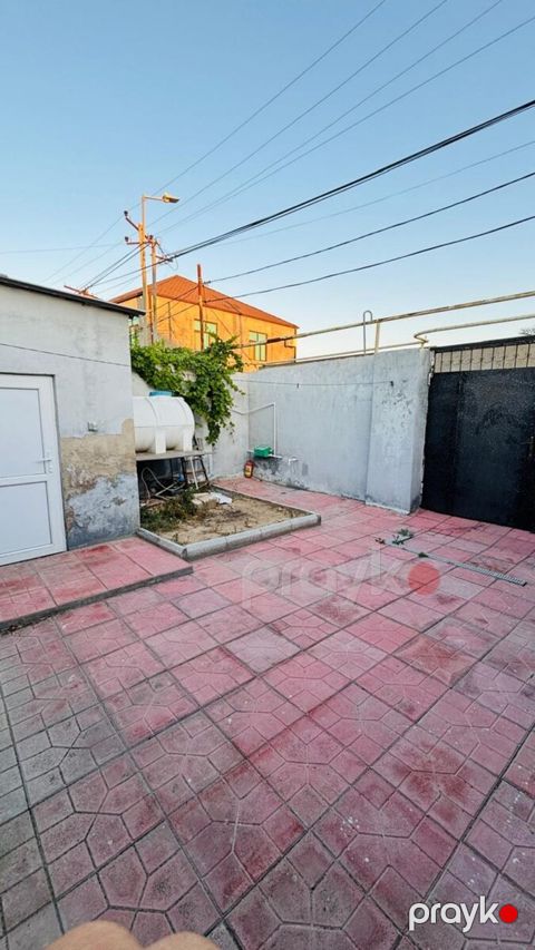 Həyət evi kirayə verilir, Məktəbli küç — Bakı