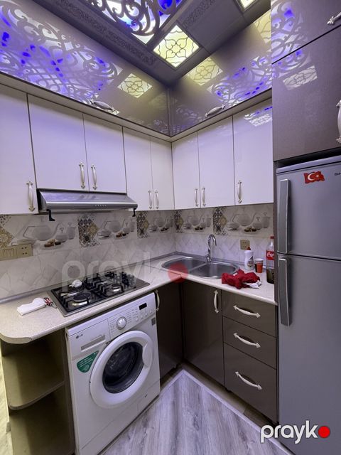 Satılır 2 otaqlı köhnə tikili 55 m² — Bakı