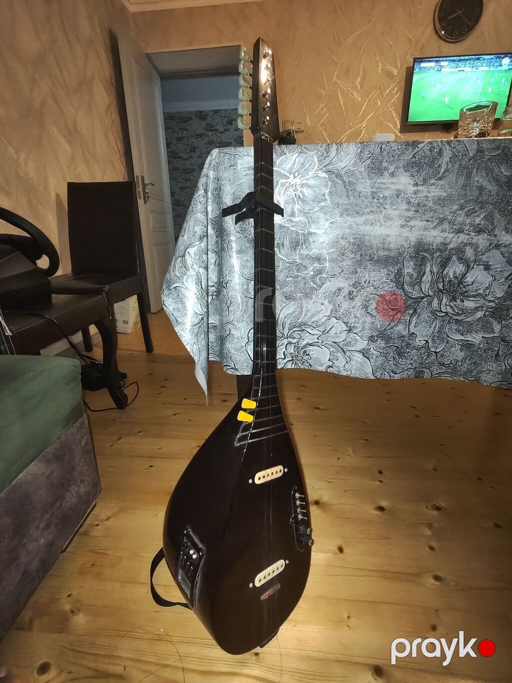 Elektrik saz – modernləşdirilmiş xalq çalğı aləti - Korpus: klassik — Gitarlar və digər simli alətlər, Bakı (2)