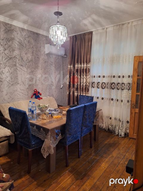 Satılır 2 otaqlı köhnə tikili 50 m² — Bakı