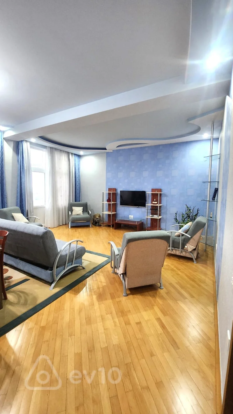 5 otaqlı mənzil, 220 m², Bakıxanov küçəsi — kirayə — Mənzil, Bakı (3)