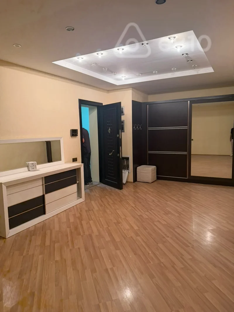 4 otaqlı mənzil, 200 m², nizami metro — kirayə — Mənzil, Bakı (9)