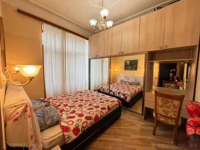 Kirayə verilir 2 otaqlı Mənzil Köhnə tikili 60 m² Bakı, Səbail r — Bakı