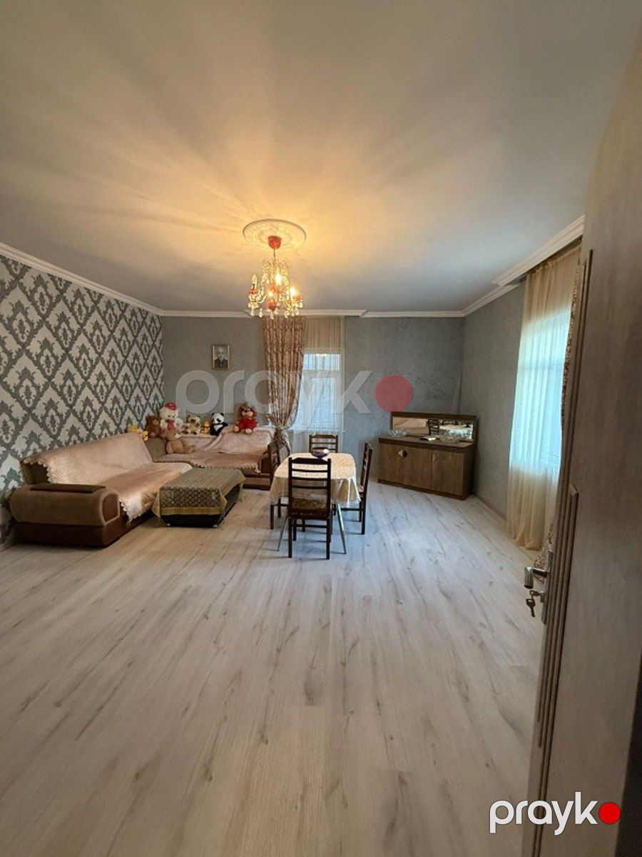 Satılır 4 otaqlı həyət evi/bağ evi 200 m² — Ev, villa, Bakı (3)