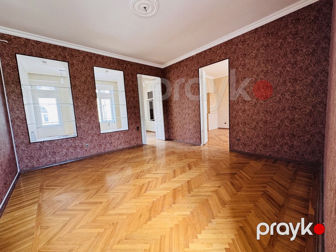 Satılır 4 otaqlı köhnə tikili 96 m² — Mənzil, Bakı (10)