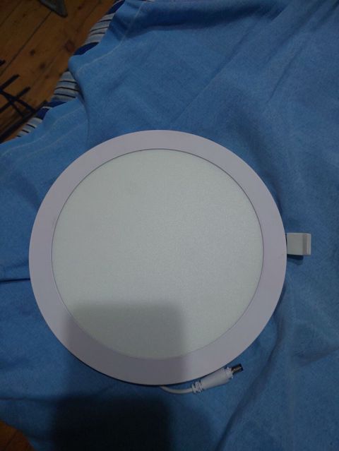 Dairəvi LED panellər – tavan üçün Texniki göstəricilər: - Model — Lampa ampulları