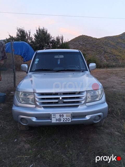 Mitsubishi Pajero io, 2.0 L, 2003 il, 335 000 km — Tovuz