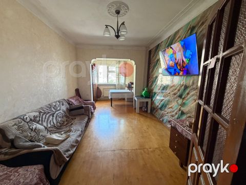 Satılır 2 otaqlı köhnə tikili 65 m² — Bakı