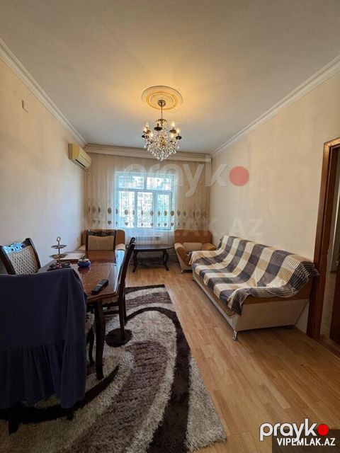Yasamal rayonunda 4 otaqlı Köhnə tikili Satılır, 110 m² — Bakı
