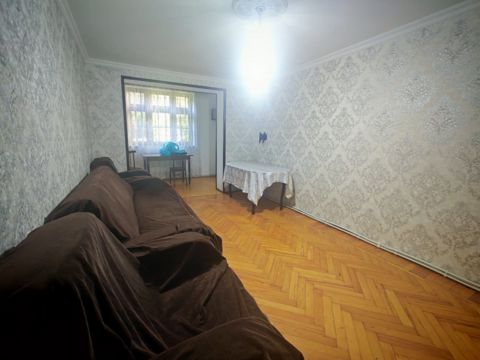 Satılır 3 otaqlı köhnə tikili 65 m² — Bakı
