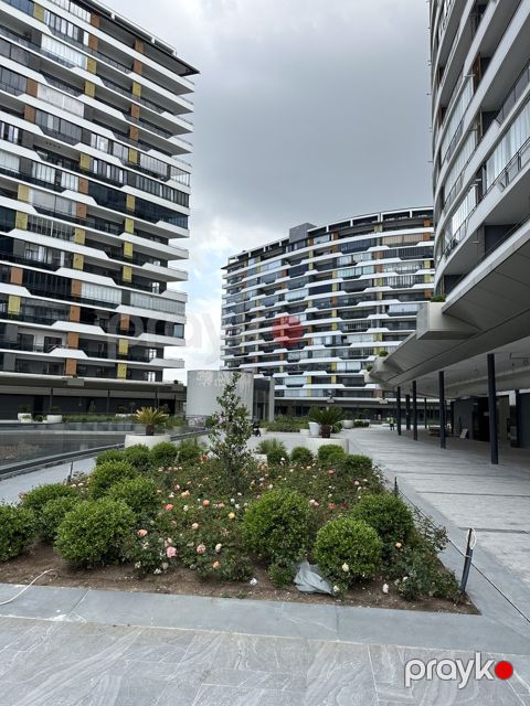Satılır 3 otaqlı yeni tikili 90 m² — Bakı