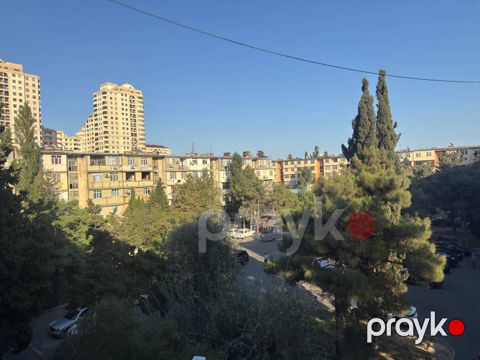 Satılır 4 otaqlı köhnə tikili 120 m² — Bakı